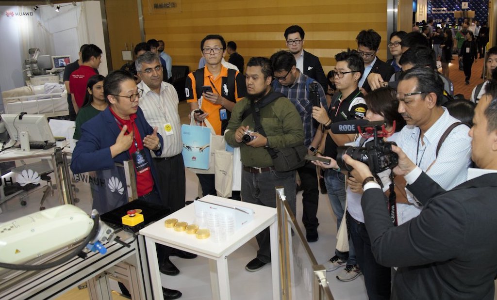 Huawei Spearhead 5G Technology Huawei Spearhead 5G Technology