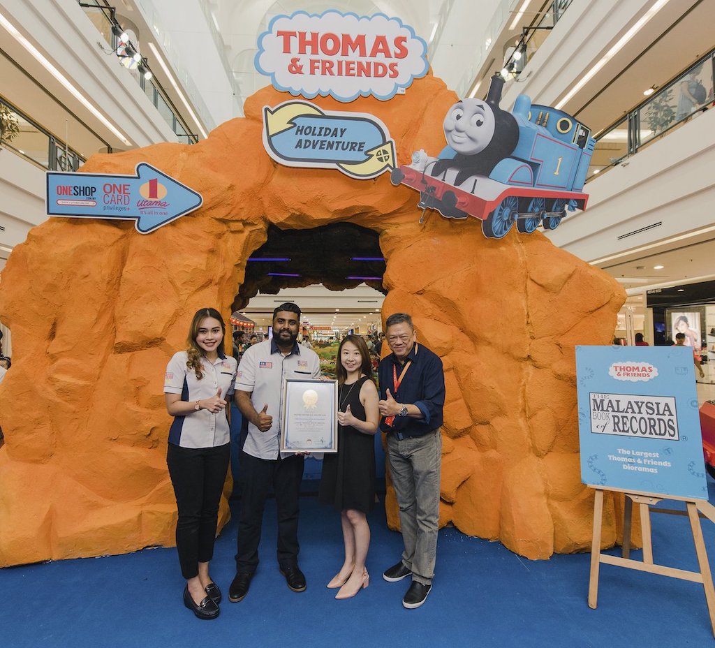 Thomas & Friends™ All Aboard The Malaysia Book of Records
