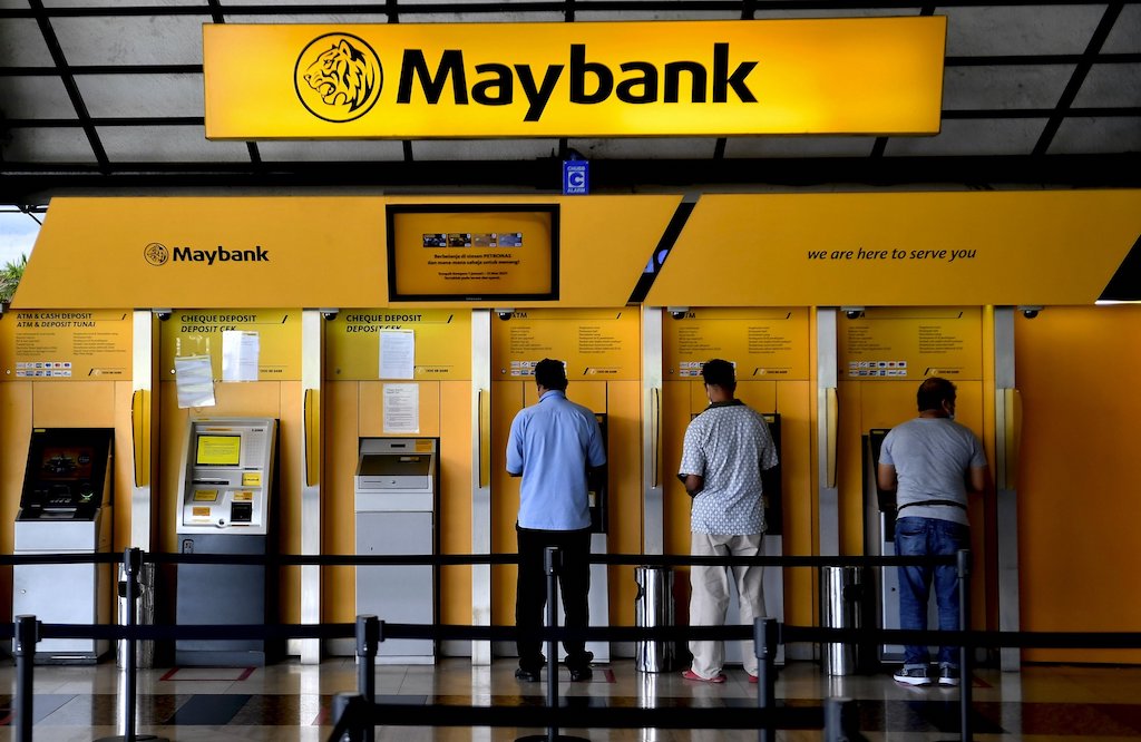 Live chat customer service maybank Maybank United