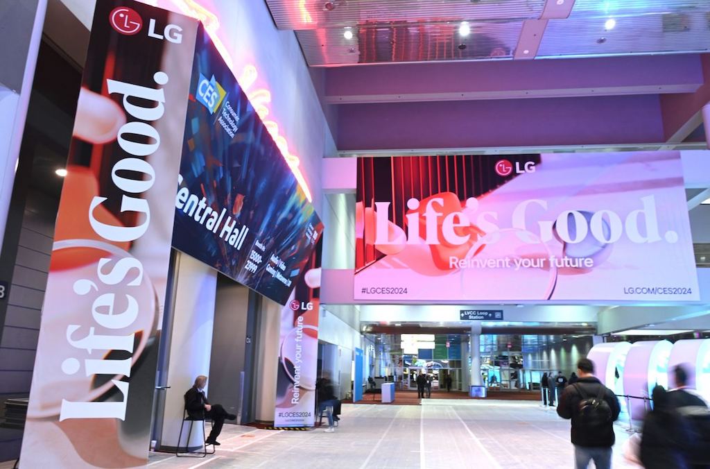 LG Showcases Latest Innovations at CES 2024jpg