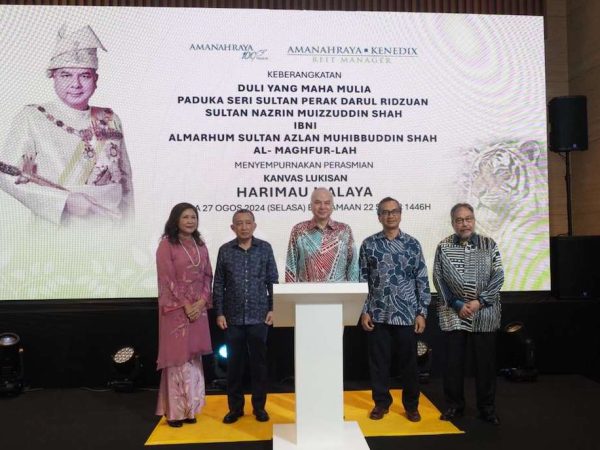 Sultan Nazrin Unveils Malaysia’s Largest Harimau Malaya Canvas