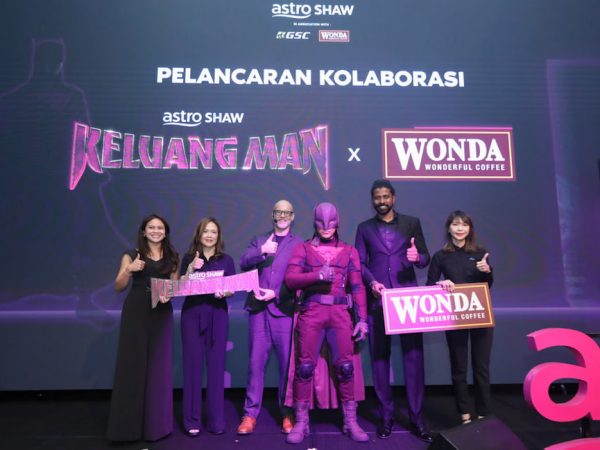 Wonda Coffee Edisi Keluang Man - A Taste of Tradition with a Heroic Twist