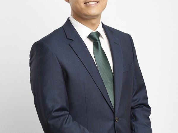 Dr. Peter Chong Kuok Siong, Chief Executive Officer and Executive Director of TOPVISION