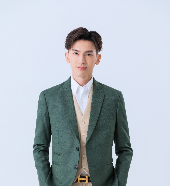 Mr. Vincent Nee, Group CEO of Systec