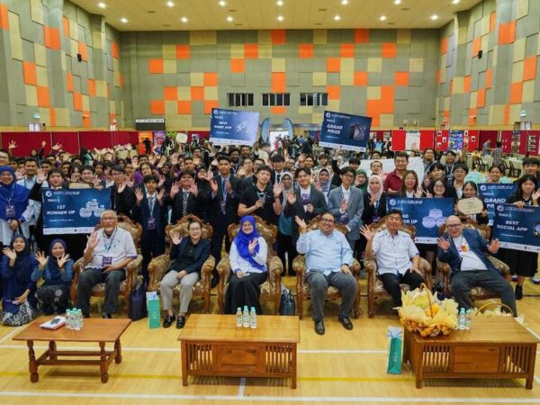 Malaysian Students Impress with Innovative Apps on AppGallery