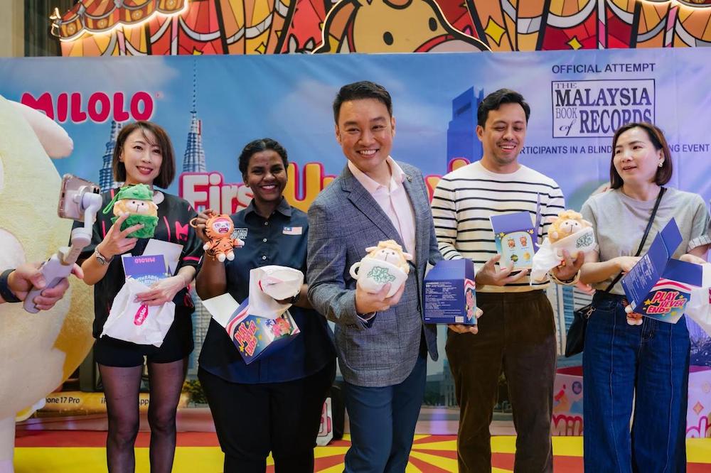 Milolo Sets Malaysia Book of Records