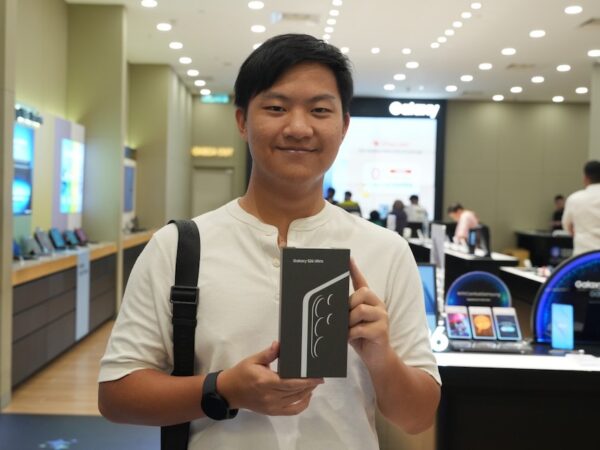 David L First Malaysians Get Hands on the Samsung Galaxy S26 Series