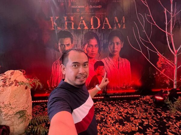 Review Filem Khadam