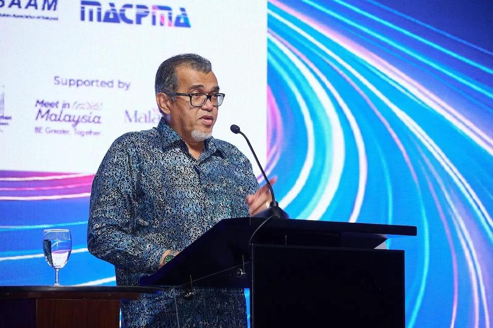 YB Datuk Haji Hasbi bin Haji Habibollah YB Datuk Haji Hasbi bin Haji Habibollah