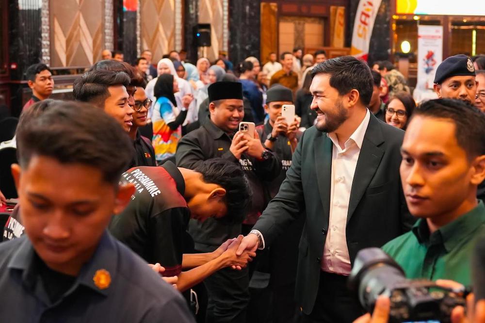 Tengku Amir Shah Ibni Sultan Sharafuddin Idris Shah AlHaj, Raja Muda of Selangor Tengku Amir Shah Ibni Sultan Sharafuddin Idris Shah AlHaj, Raja Muda of Selangor