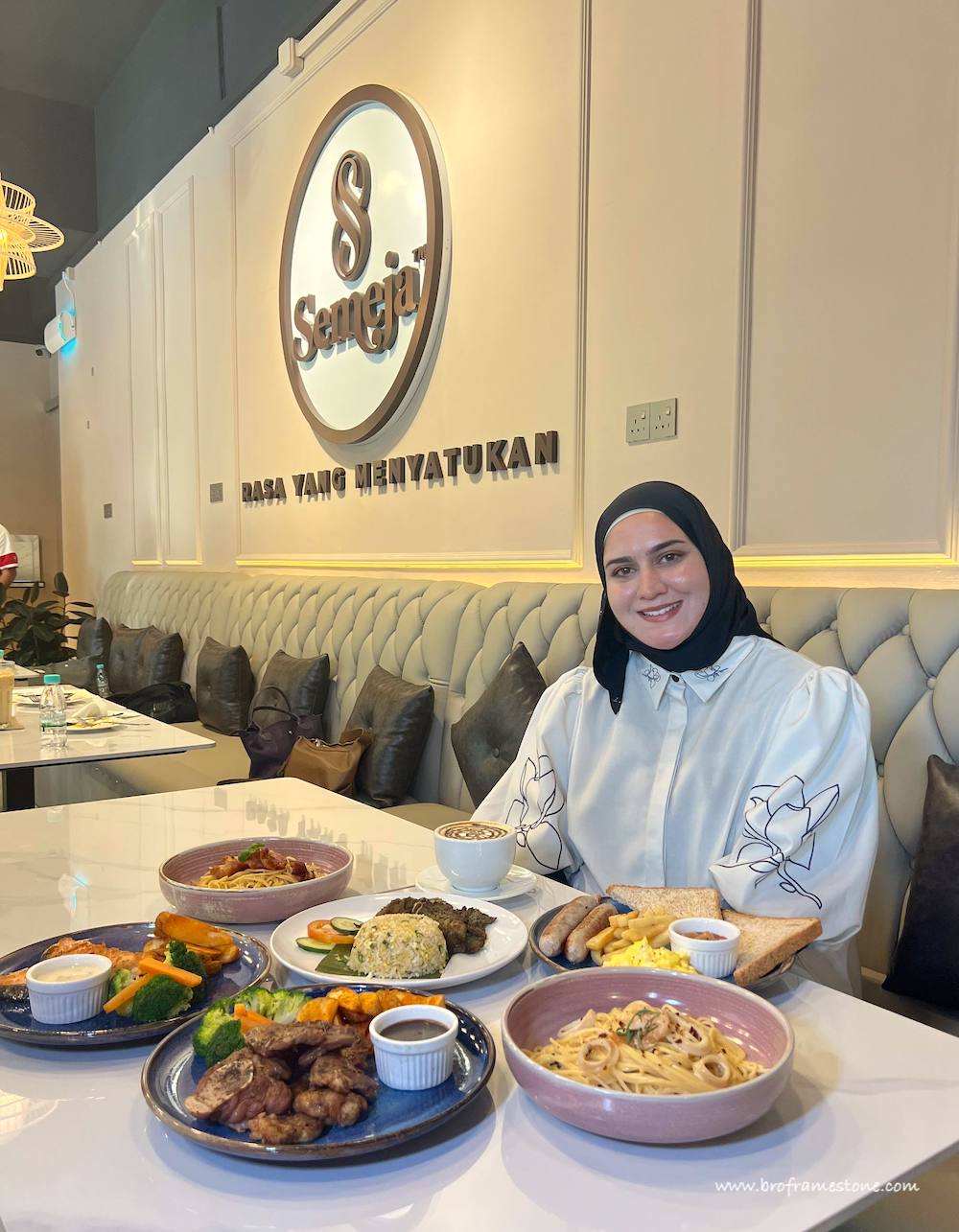 Semeja Cafe Bangi Founded by Puan Khadijah