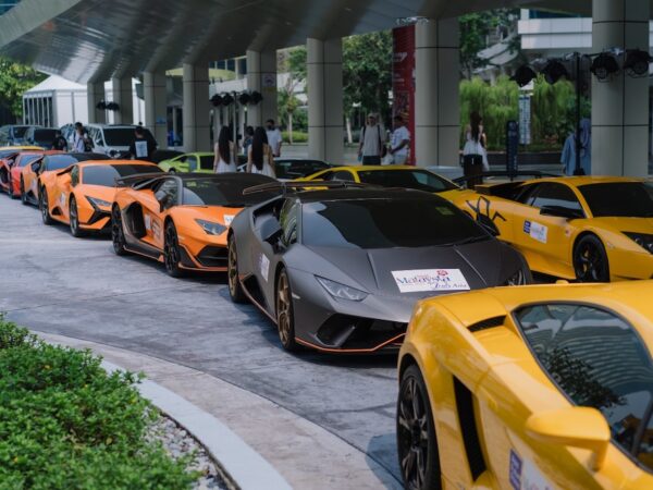 100 Lamborghinis Roar from Putrajaya to Sepang